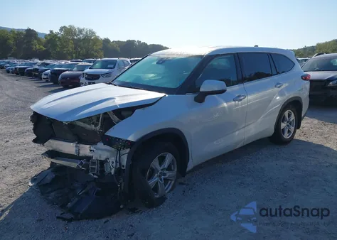 2022 Toyota Highlander Le z USA, uszkodzony, nr VIN 5TDBZRBH3NS200123